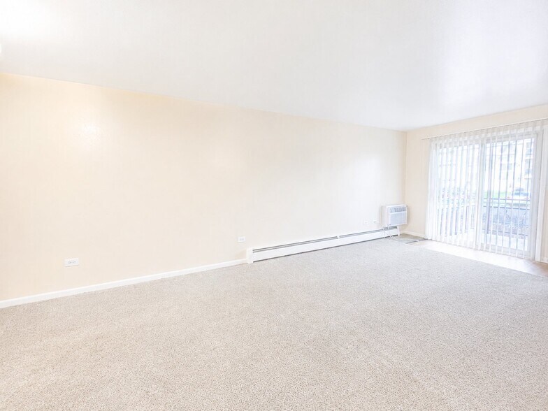 Building Photo - 1375 Everett Ct