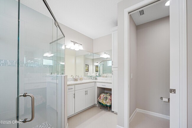 Building Photo - 9431 Paradise Dr