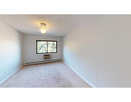 Building Photo - 13 Strawberry Bank Rd