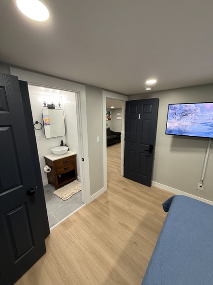 Building Photo - 2327 Jackson St