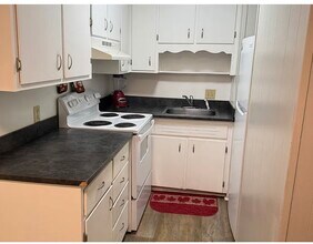 Building Photo - Mountain Crossing 1-8