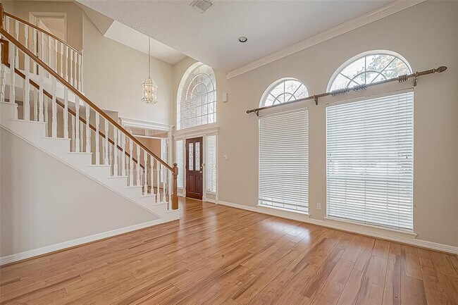 Building Photo - 13135 Finch Brook Dr