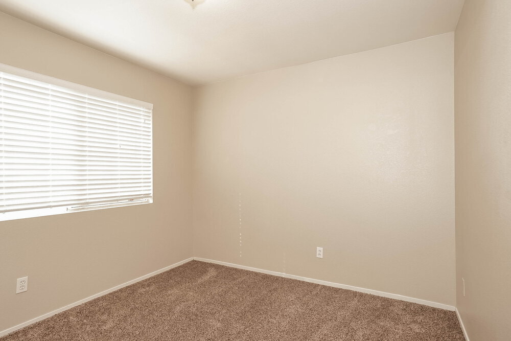 Building Photo - 9524 Friant St