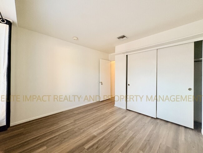 Building Photo - 9073 E Muleshoe St
