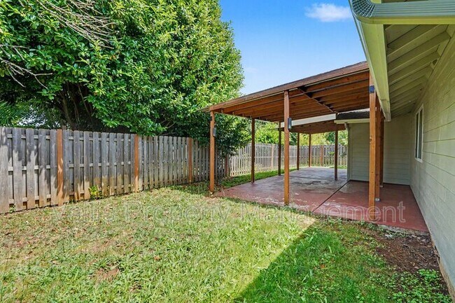 Building Photo - 1075 Mildred Ln SE