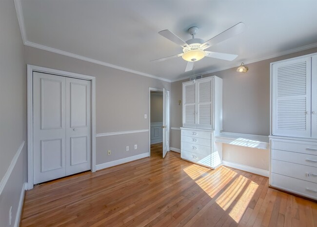 Building Photo - 514 Glenview Dr