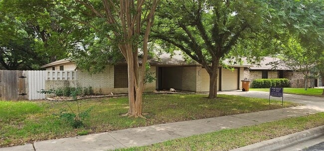 Building Photo - 1317 Meadgreen Cir
