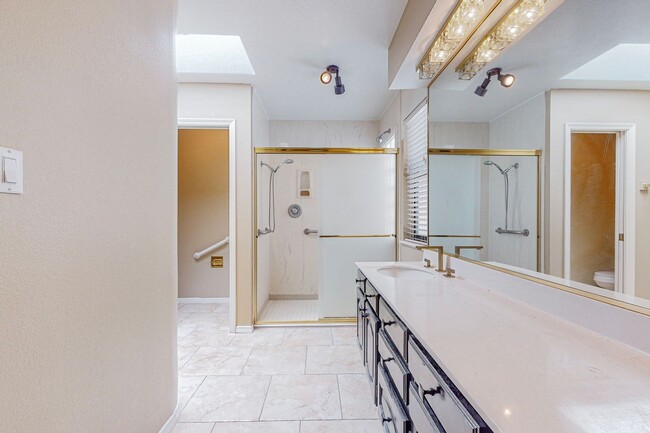 Building Photo - ACADEMY RIDGE 2 Bedroom Plus Office   2 Ba...