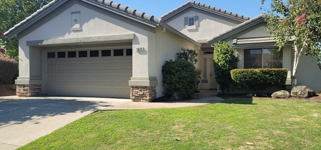 Building Photo - DEL WEBB 55+ Home For Rent!