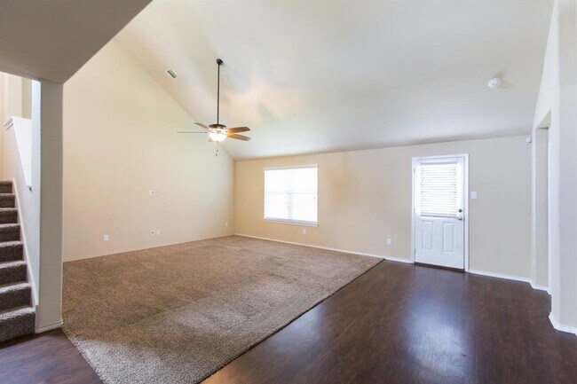 Building Photo - 2119 Treasure Mountain Dr
