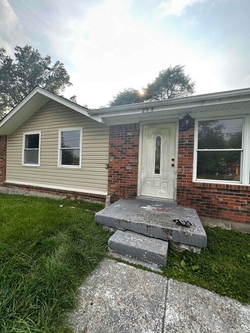 Building Photo - 279 Beechland Rd