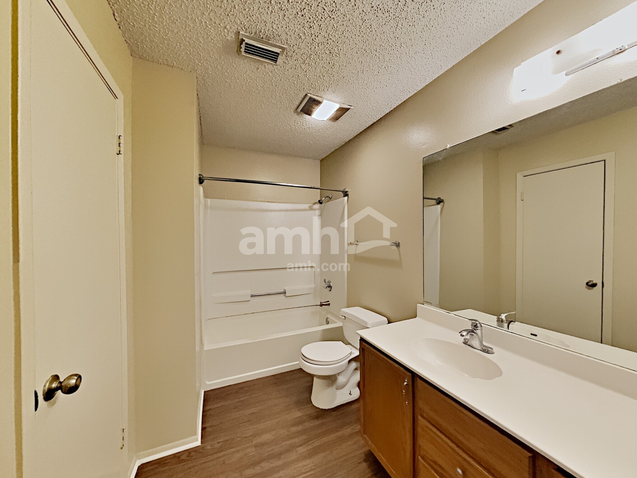 Building Photo - 8010 Manderly Pl