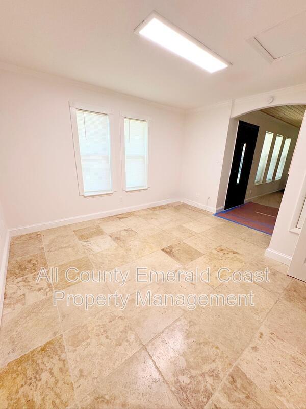 Building Photo - 4104 Indian Bayou N