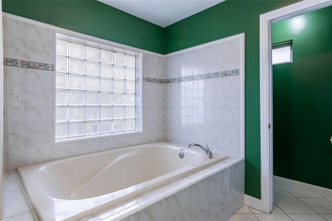 Building Photo - 3482 Chablis Dr