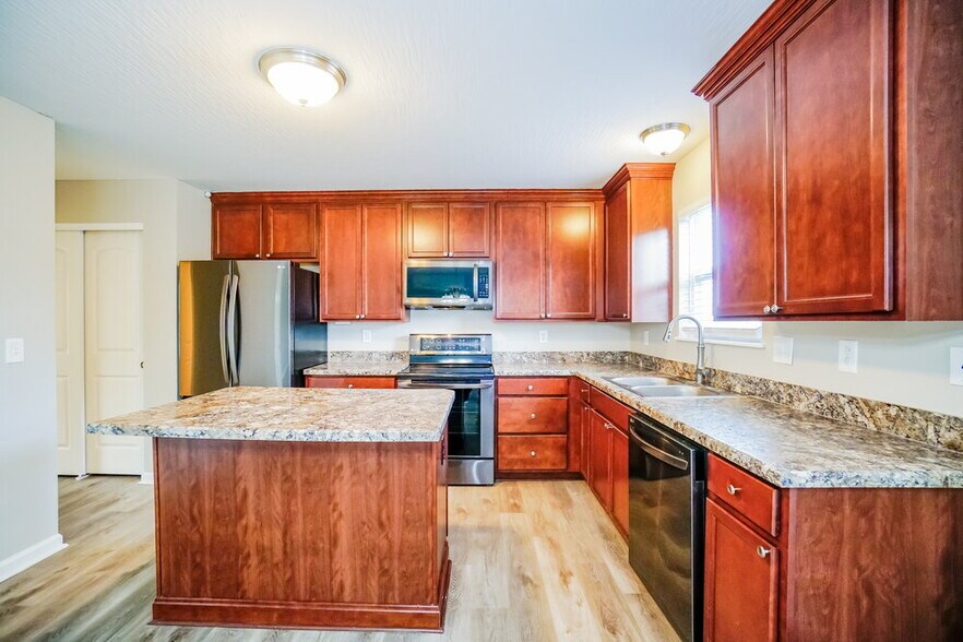 Building Photo - 77 Faulkner Dr
