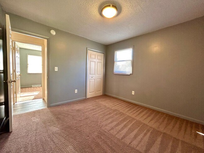 Building Photo - Three Bedroom Ranch-Style Home in Muskegon