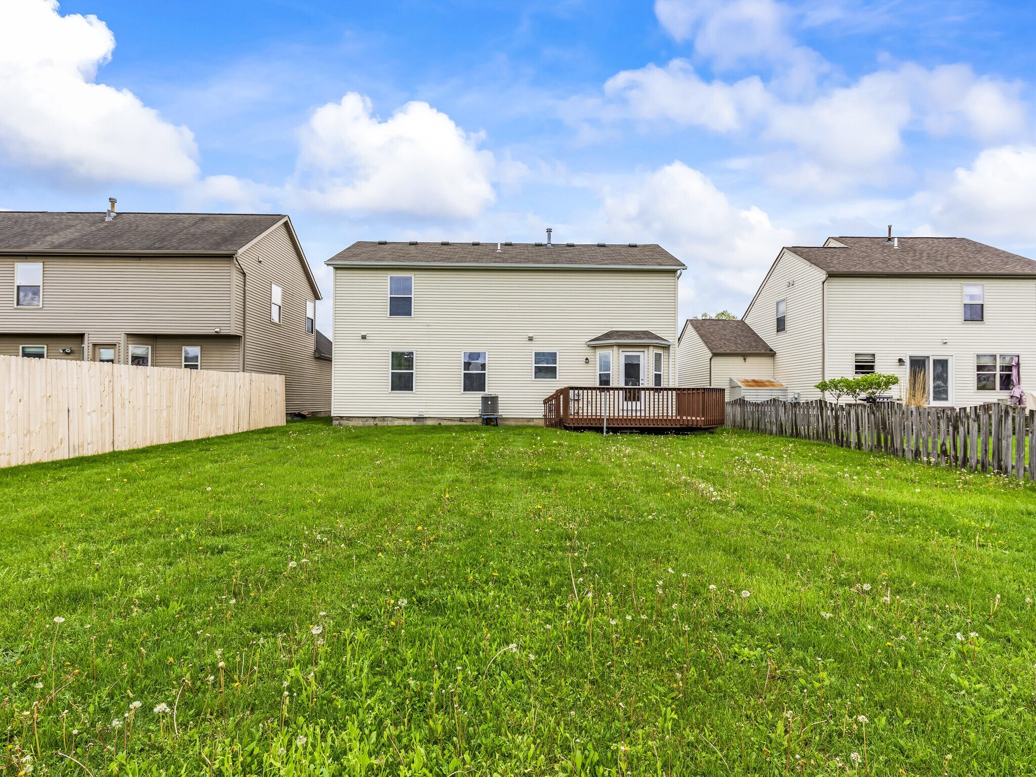 Building Photo - 8022 Crete Ln