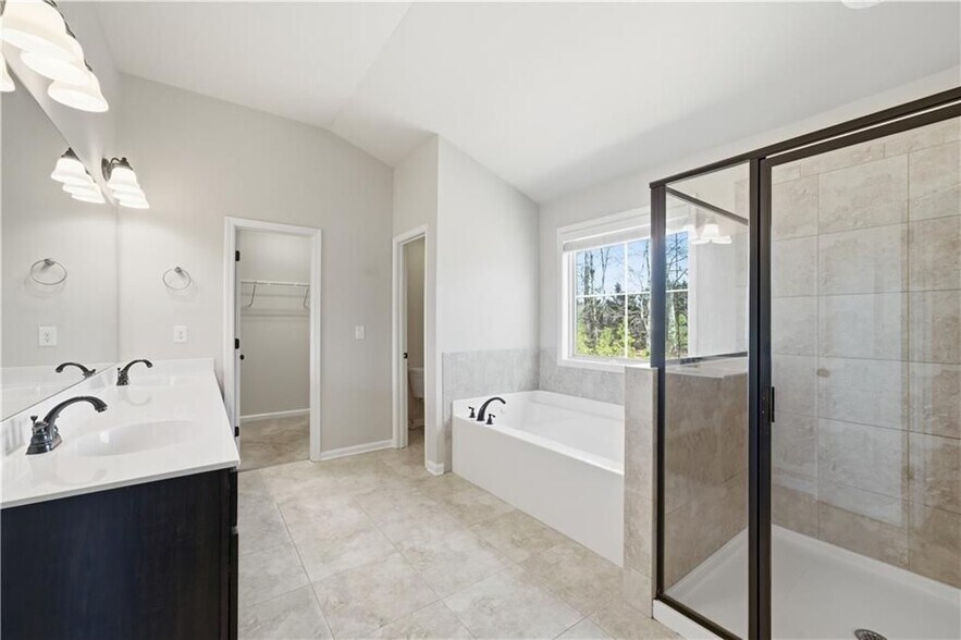 Building Photo - 4450 Pleasant Woods Dr