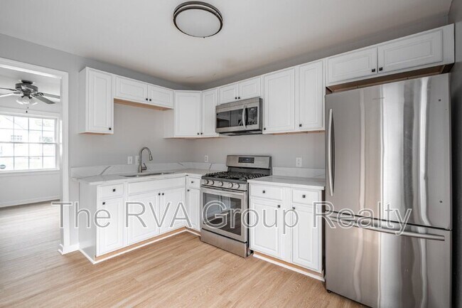 Building Photo - 712 Hill Top Dr