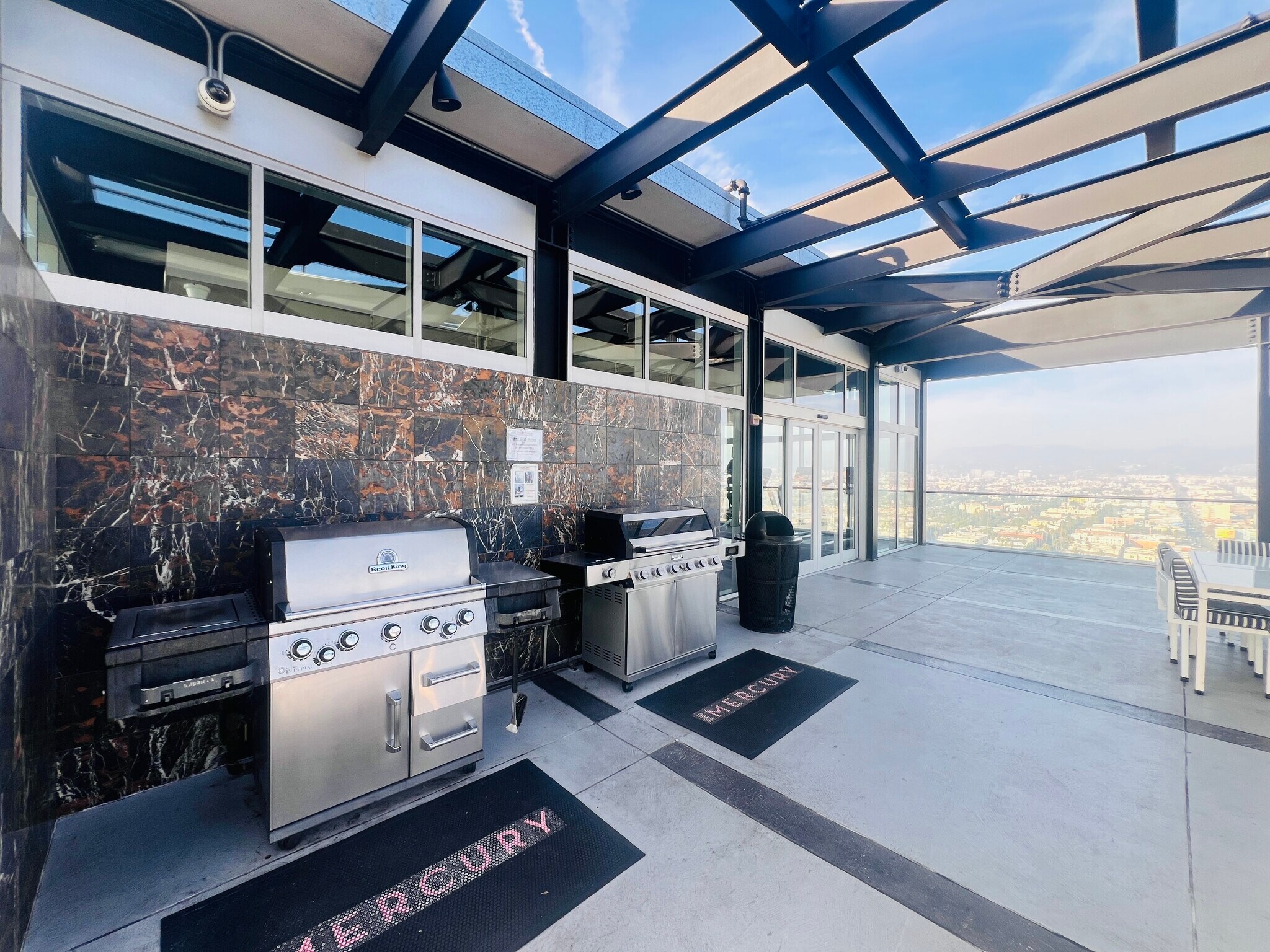 Building Photo - 3810 Wilshire Blvd