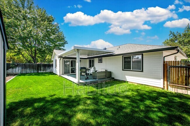 Building Photo - 9025 W Lorinda Dr