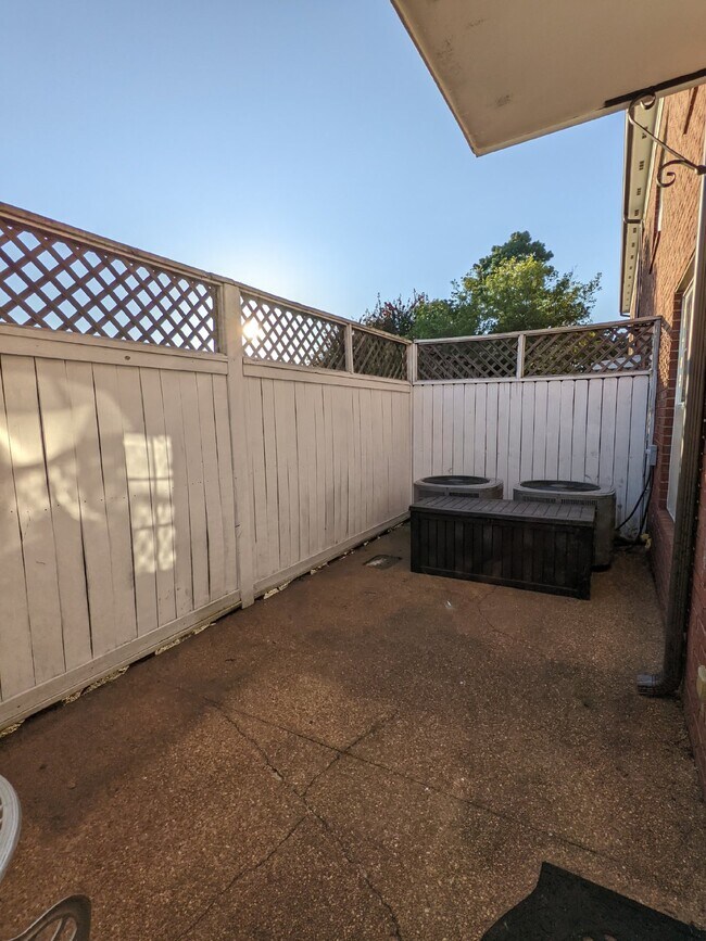 Building Photo - 103 Private Rd 3085