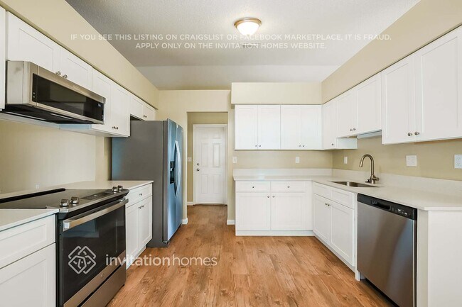 Building Photo - 4635 Robert St