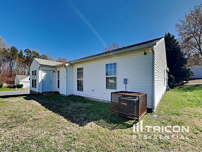 Building Photo - 6955 Kentucky Derby Dr