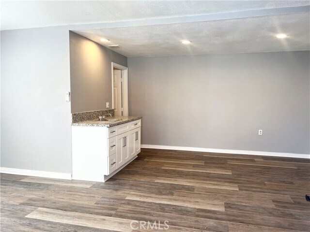 Building Photo - 732 Niles St