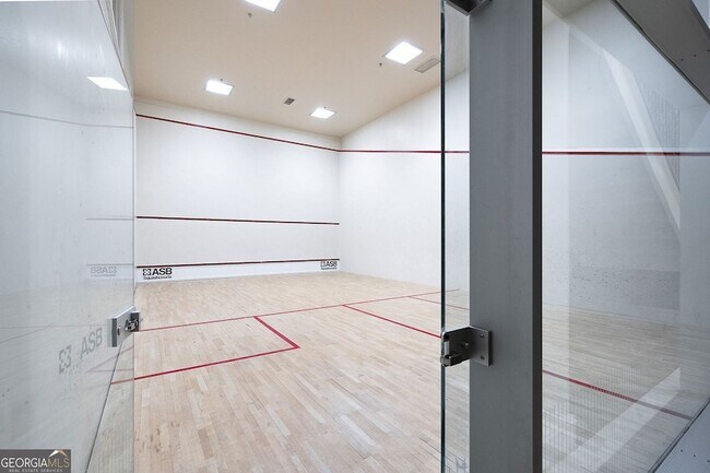 Building Photo - 3334 Peachtree Rd NE