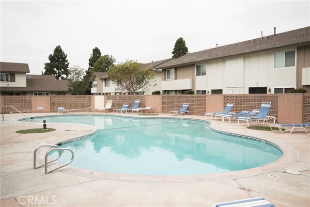 Building Photo - 11045 Slater Ave