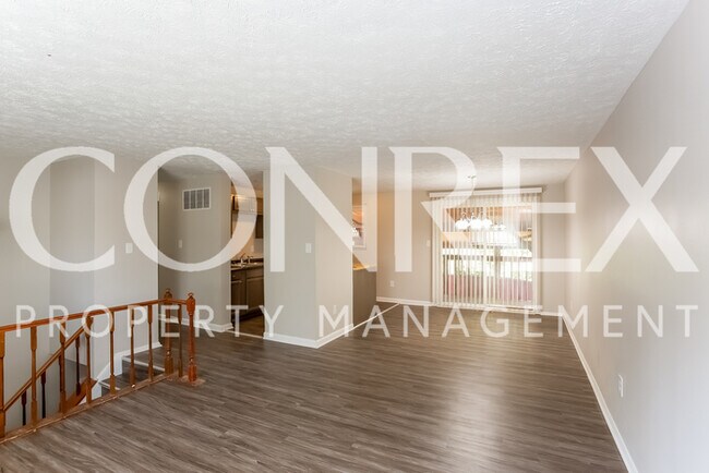 Building Photo - Lovely Tri-Level Home