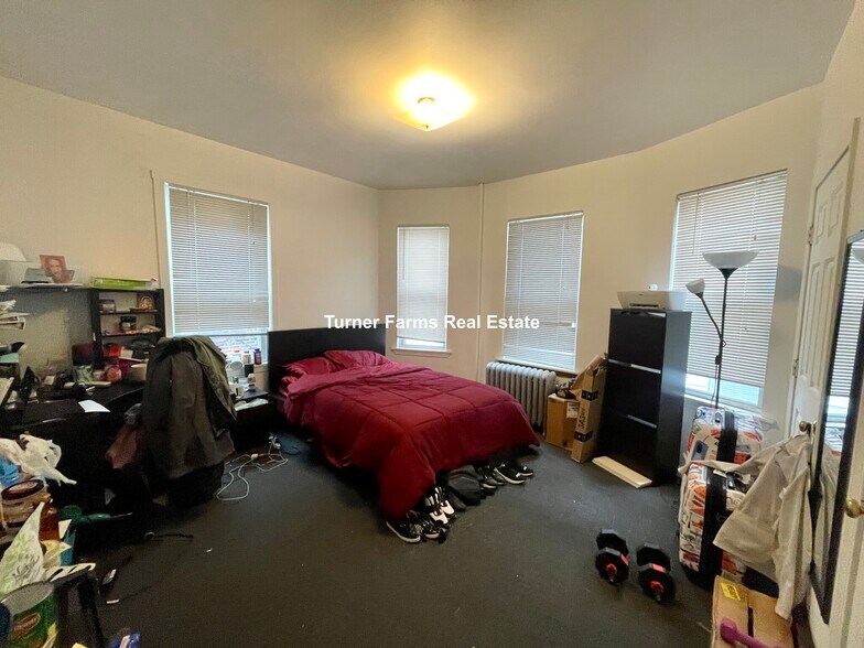 Building Photo - 10 Parker Hill Ave