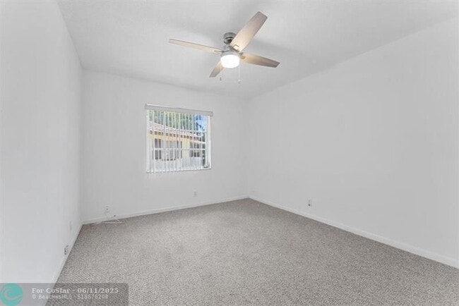 Building Photo - 9089 Thunderbird Dr