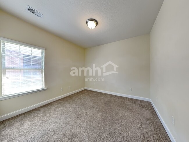 Building Photo - 101 Scottish Ave