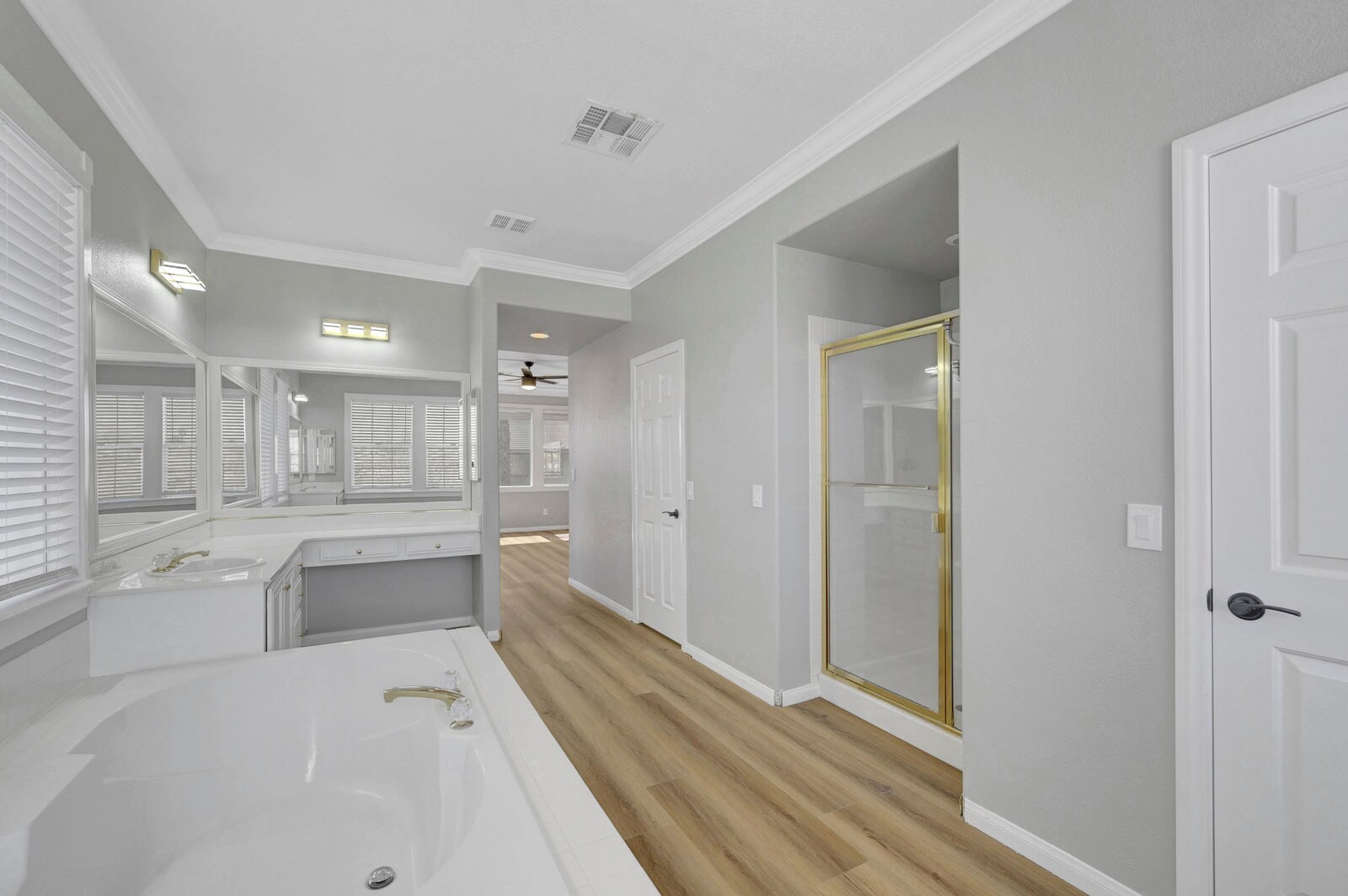 Building Photo - 11013 Mount Royal Ave