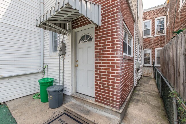 Building Photo - Spacious 3BR Allentown Gem – Comfort & Con...