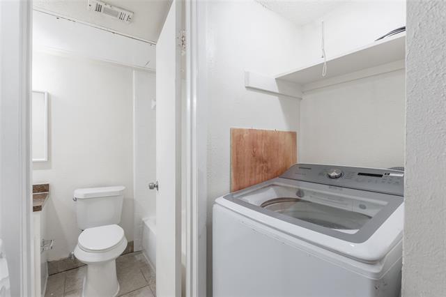 Building Photo - 714 Sceptre Cir