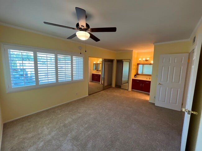 Building Photo - READY FOR MOVE-IN! 2+2.5 w/bonus room + al...