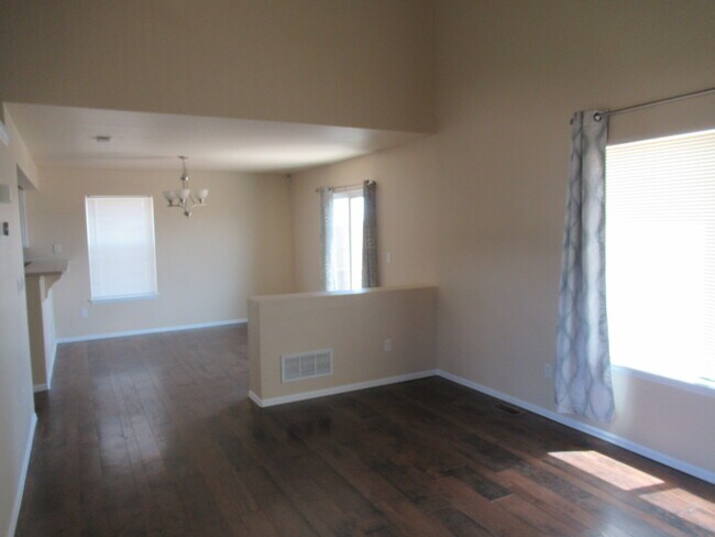 Building Photo - 7601 Duck Hawk Pl
