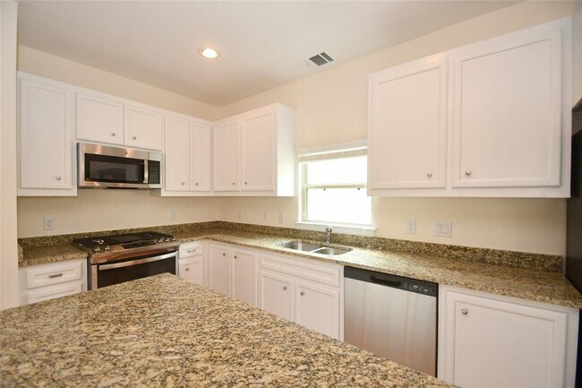 Building Photo - 11607 Main Ash Dr