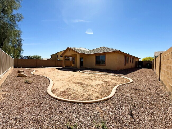 Building Photo - Beautiful Goodyear Home in Centerra – Spacious, Stylish & Move-In Ready!