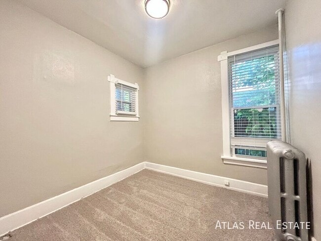 Building Photo - 3269 W Hayward Pl
