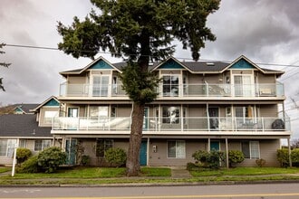 Building Photo - Two bedroom + Bonus room in Vancouver - View