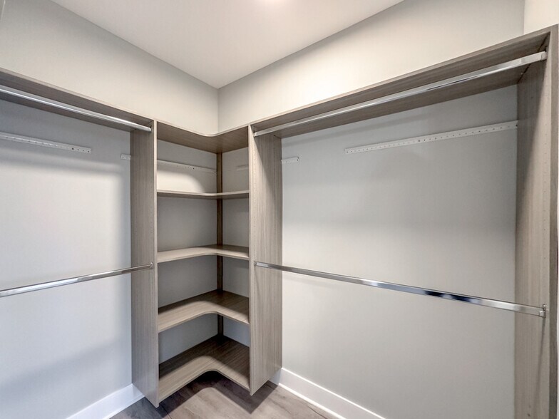 Building Photo - 373 Hazel Ave