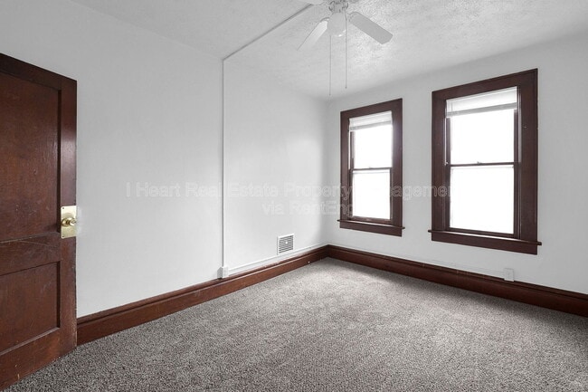 Building Photo - 794 S 22nd St