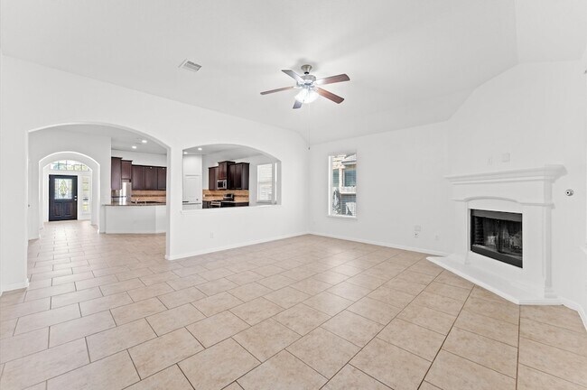 Building Photo - 5610 Glenfield Spring Ln