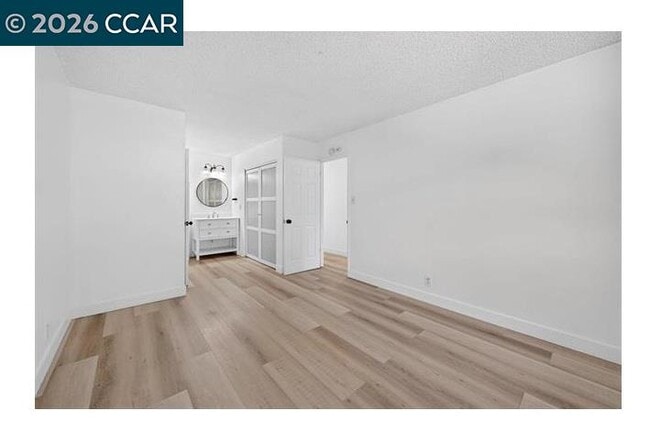 Building Photo - 1217 Mission Dr