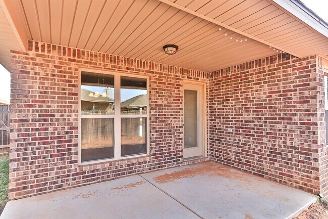 Building Photo - 9706 Ridgely Ave