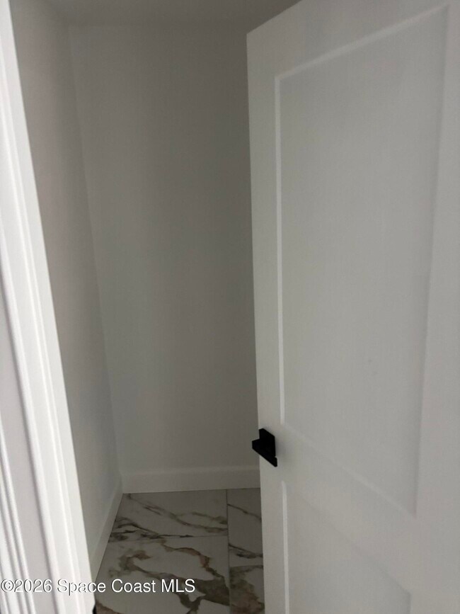 Building Photo - 1109 Martha Lee Ave